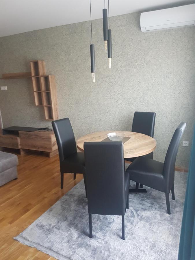 Live & Sleep Apartment Novi Sad Bagian luar foto