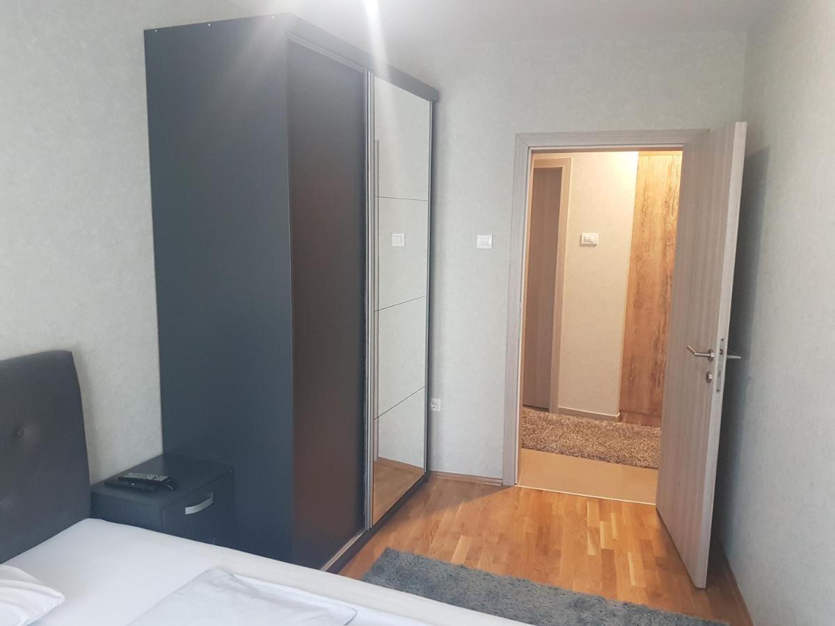 Live & Sleep Apartment Novi Sad Bagian luar foto