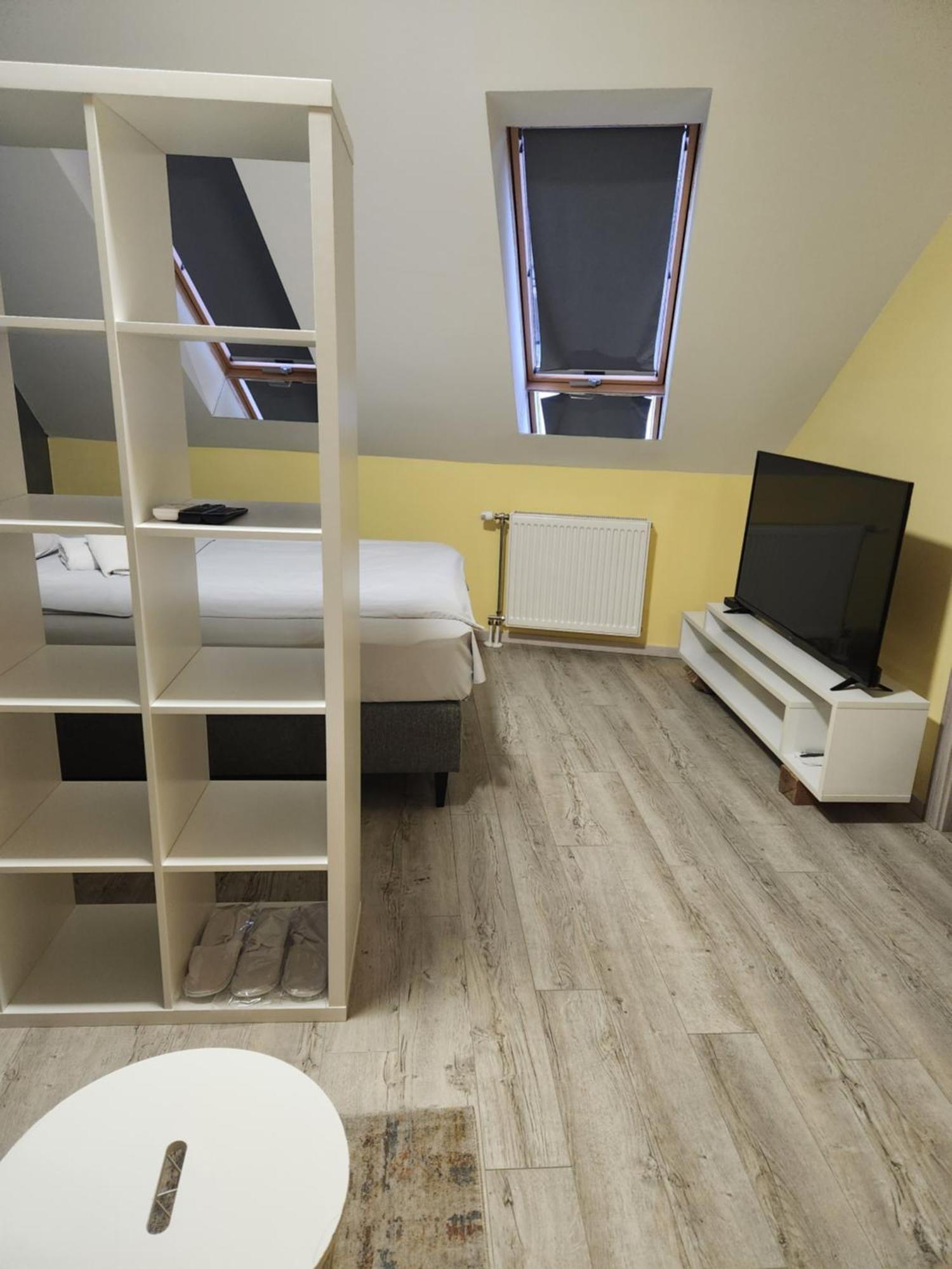 Live & Sleep Apartment Novi Sad Bagian luar foto