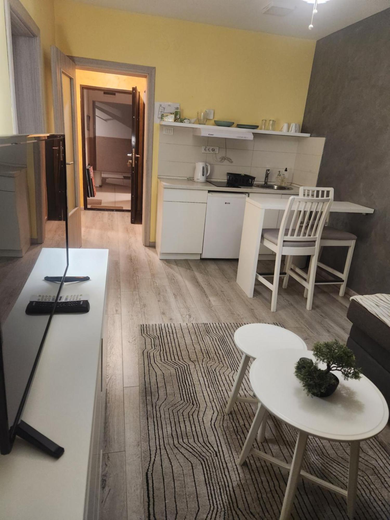 Live & Sleep Apartment Novi Sad Bagian luar foto